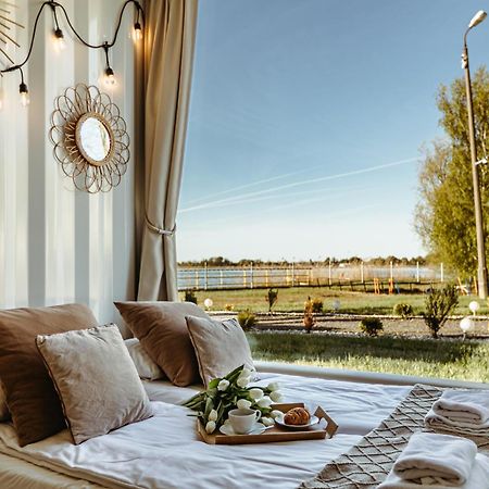 Herbals - Tree&Lake Houses With Bath, Sauna, Bikes, Motorboat Миелно Екстериор снимка