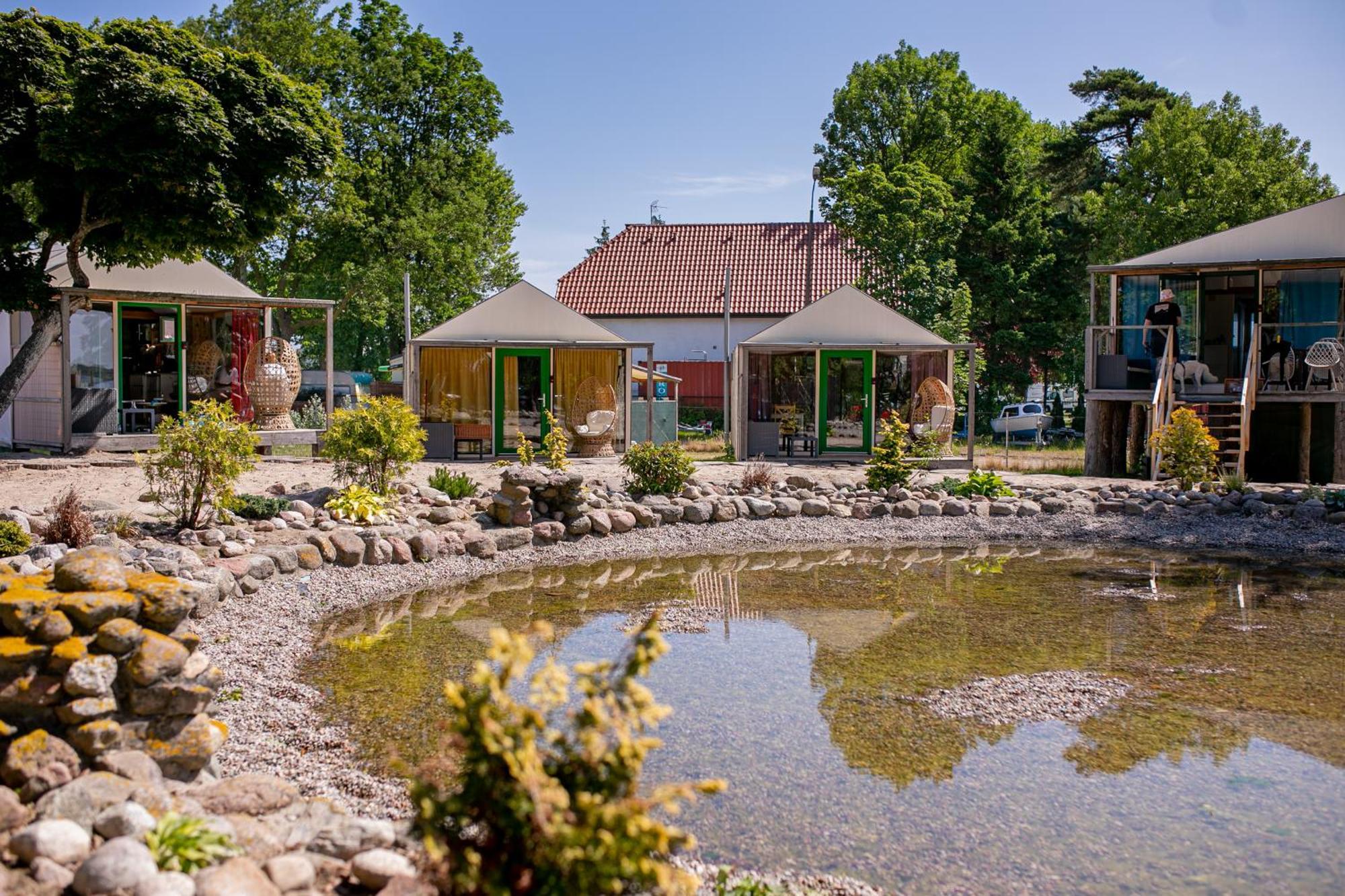 Herbals - Tree&Lake Houses With Bath, Sauna, Bikes, Motorboat Миелно Екстериор снимка